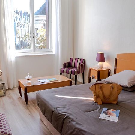 Pleumartin Logis Hotel Saint-Roch المظهر الخارجي الصورة