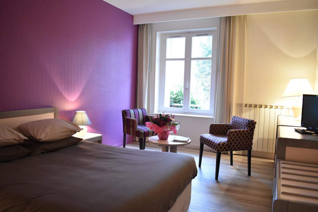 Pleumartin Logis Hotel Saint-Roch المظهر الخارجي الصورة