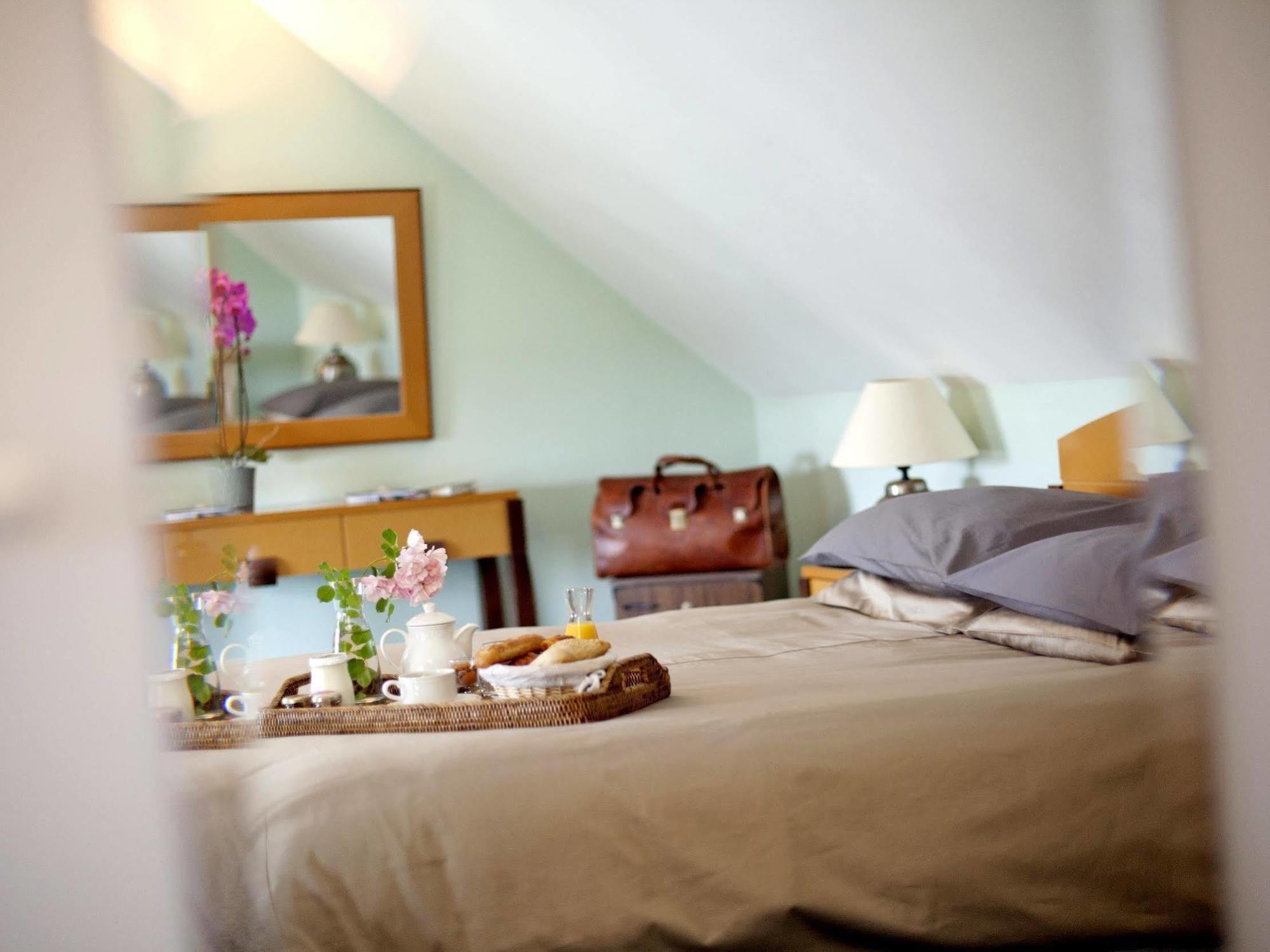 Pleumartin Logis Hotel Saint-Roch المظهر الخارجي الصورة